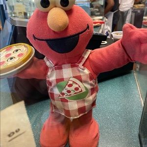 Meet your Posher, Ronald